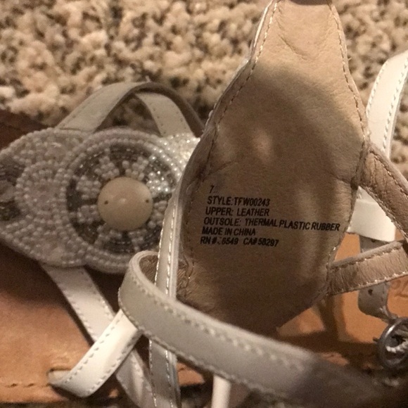 'Primrose' Embellished Flat Sandal by TOMMY BAHAMA - Picture 7 of 8